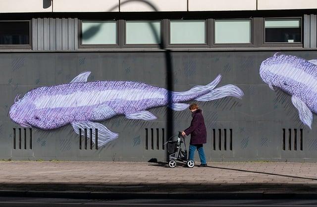 Can You Ride an Electric Scooter on the Sidewalk? Know the Rules! 6 Evaluating the Risks and Benefits of Sidewalk Riding