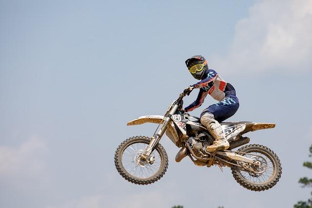 How to Operate a Hoverboard Like a Pro: Expert Guide! 8 Heading 8: Enhancing Your Riding Skills with Practice Drills and Exercises