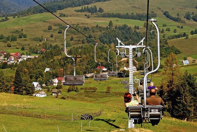 How Does an Electric Tongue Jack Work: Dive into the Mechanics 1 Lifting Capacity: Examining the Strength and Capability of Different Models