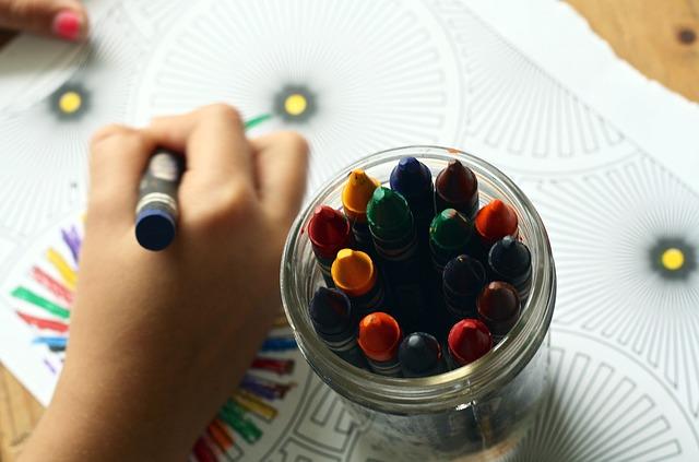 Choosing the right drawing materials