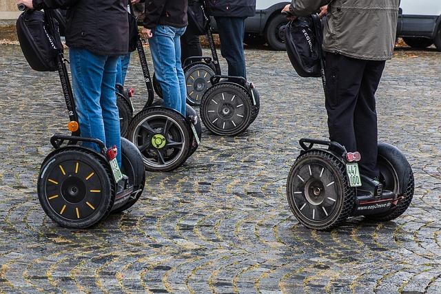 Segway C80 Electric Moped: Redefining Urban Commuting with Smart Solutions 3 How the Segway C80 Redefines Mobility in Urban Areas