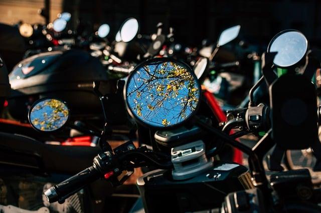 - ⁣The‍ Best ⁢Routes for‍ Moped​ Touring in Toronto