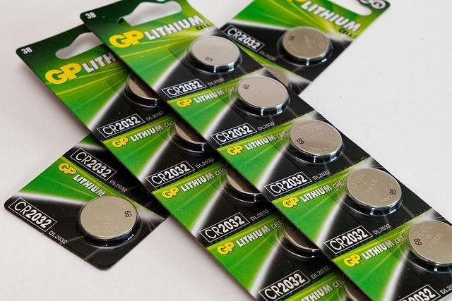 Understanding the Benefits of Lithium Batteries in Electric Wheelchairs